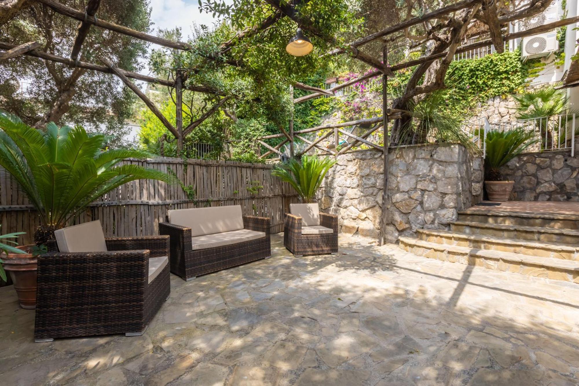 Villa Rita Apartments ماسّا لوبْرينسِ المظهر الخارجي الصورة
