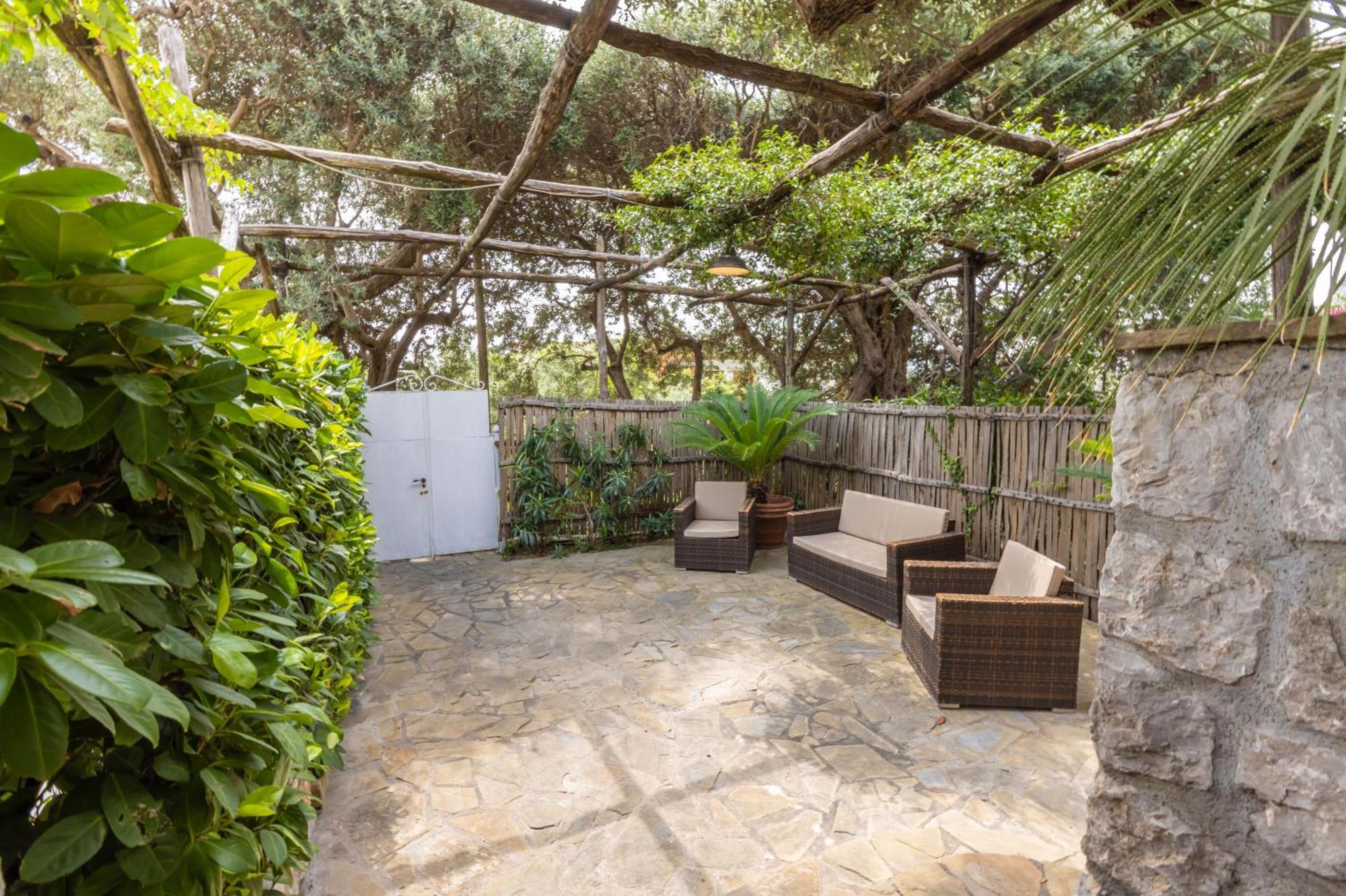 Villa Rita Apartments ماسّا لوبْرينسِ المظهر الخارجي الصورة